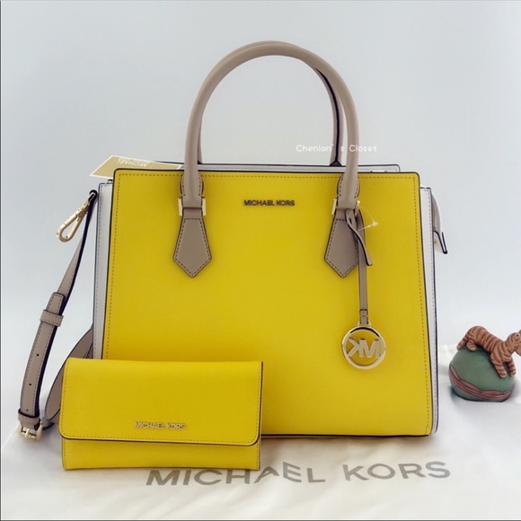 NWT Michael Kors Hope Large Set